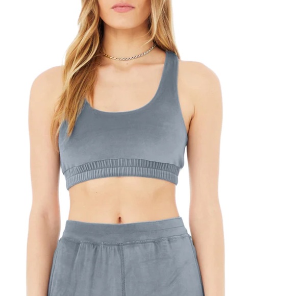 ALO Velour glimmer scoop neck bra - Picture 2 of 9